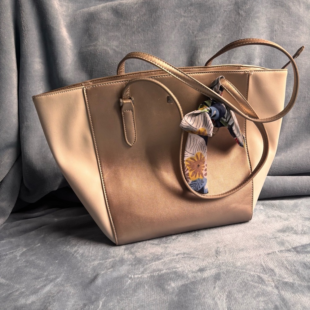 DAVID JONES PARIS Tote Bag Metallic gold Cream with scarf